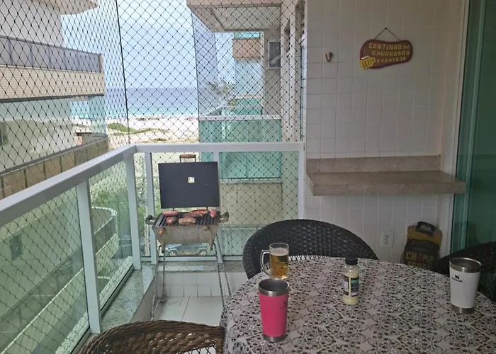 Belíssimo Apto à Beira Mar